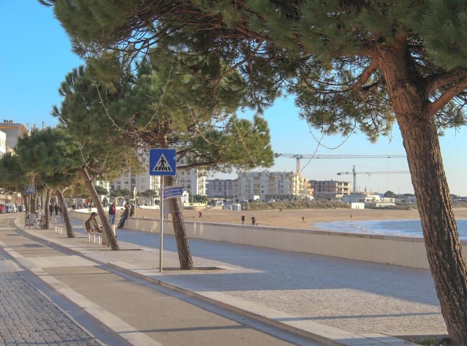 Pe N'Areia Apartment Sao Martinho do Porto Bagian luar foto